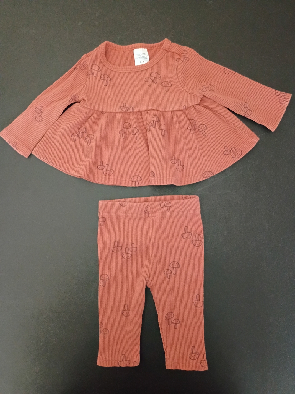 Modern Moments by Gerber Baby Girl 2-Piece Ribbed Top & Leggings Set, Mushroom P